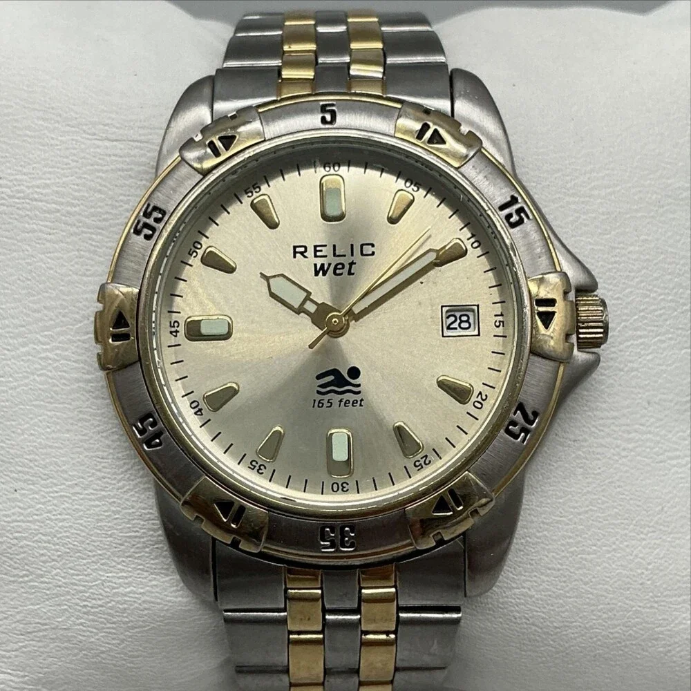 Relic Wet ZR-11432 Mens Watch 39mm Two Tone Date 50M New Battery 7.25